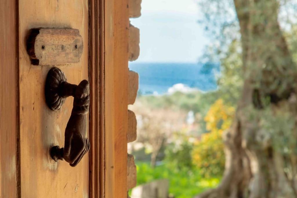 Вілла Margaritis'S Treehouse Paramonas  Екстер'єр фото