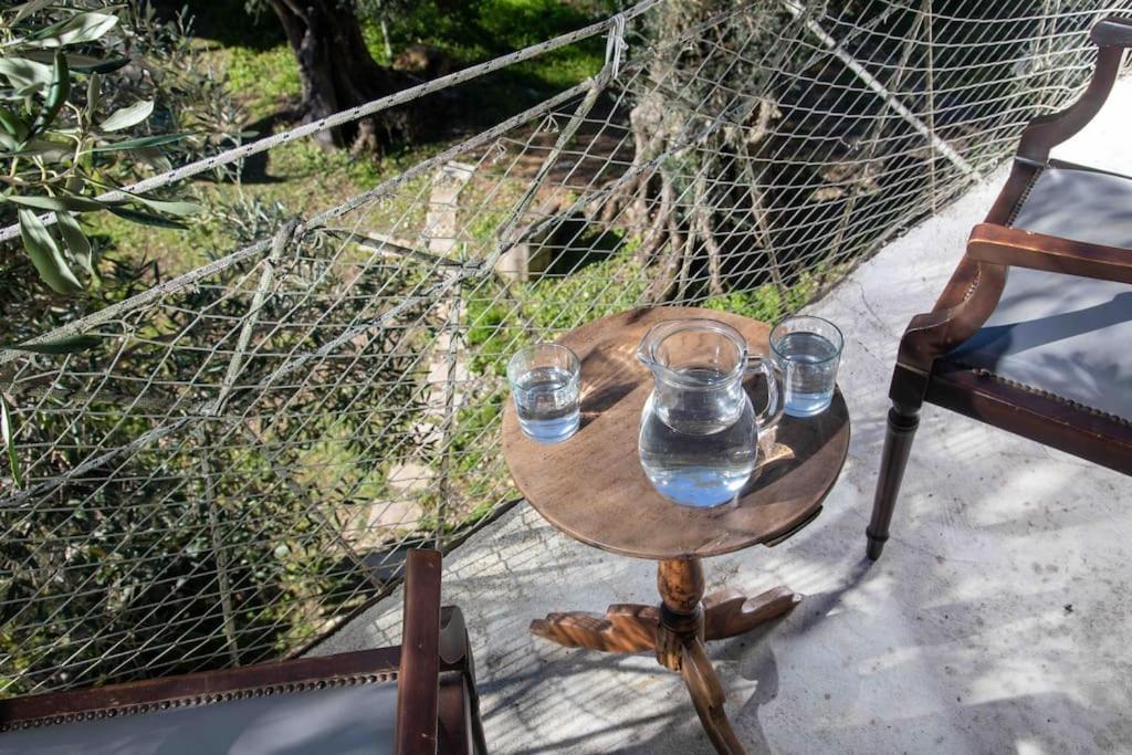 Вілла Margaritis'S Treehouse Paramonas  Екстер'єр фото