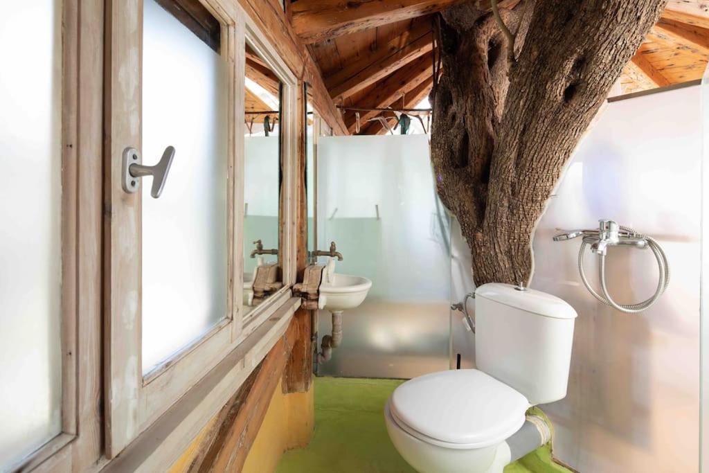 Вілла Margaritis'S Treehouse Paramonas  Екстер'єр фото