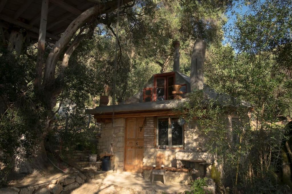 Вілла Margaritis'S Treehouse Paramonas  Екстер'єр фото
