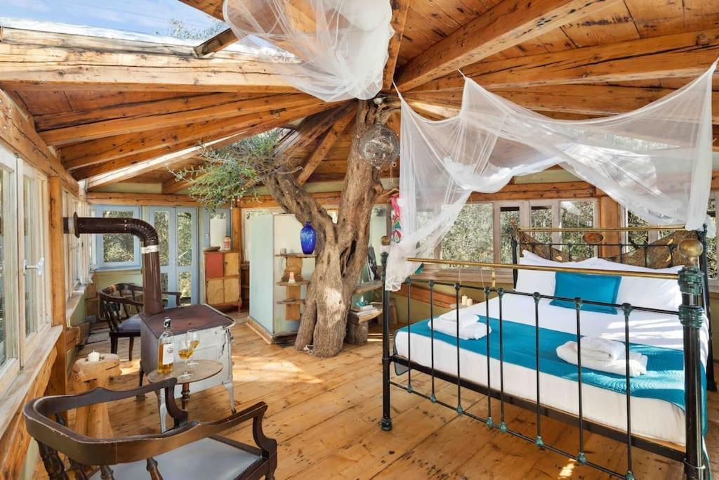 Вілла Margaritis'S Treehouse Paramonas  Екстер'єр фото