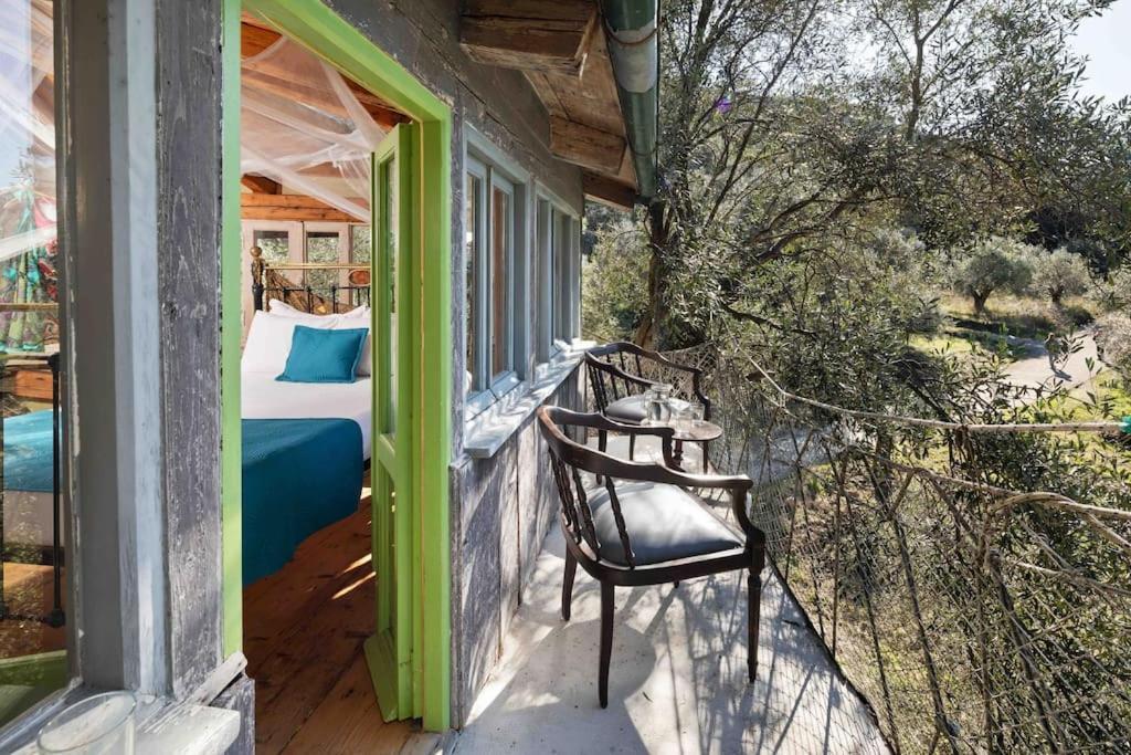 Вілла Margaritis'S Treehouse Paramonas  Екстер'єр фото